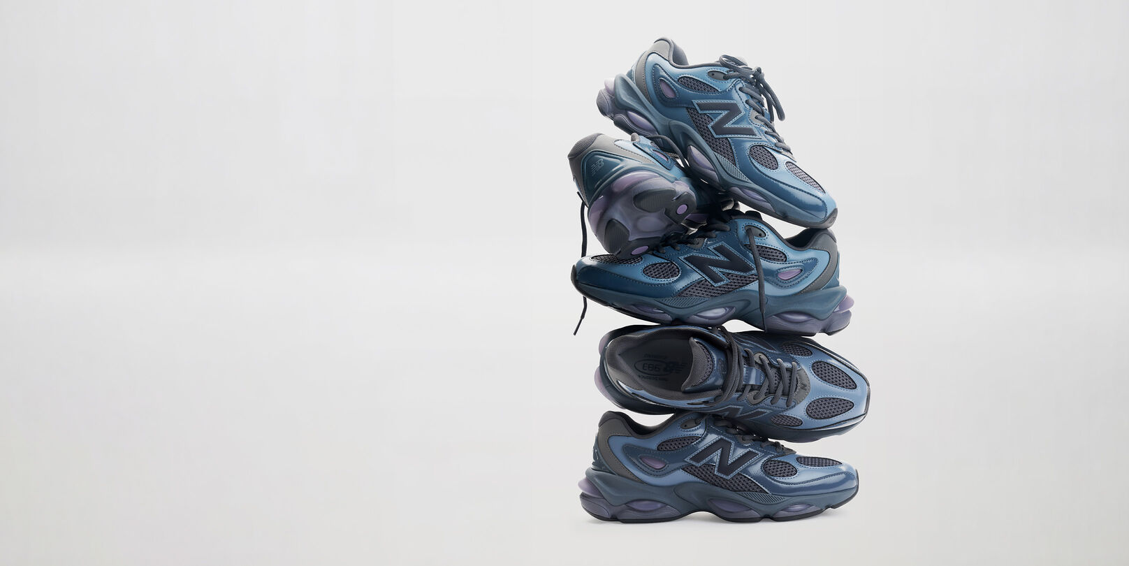 A stack of blue 983s 